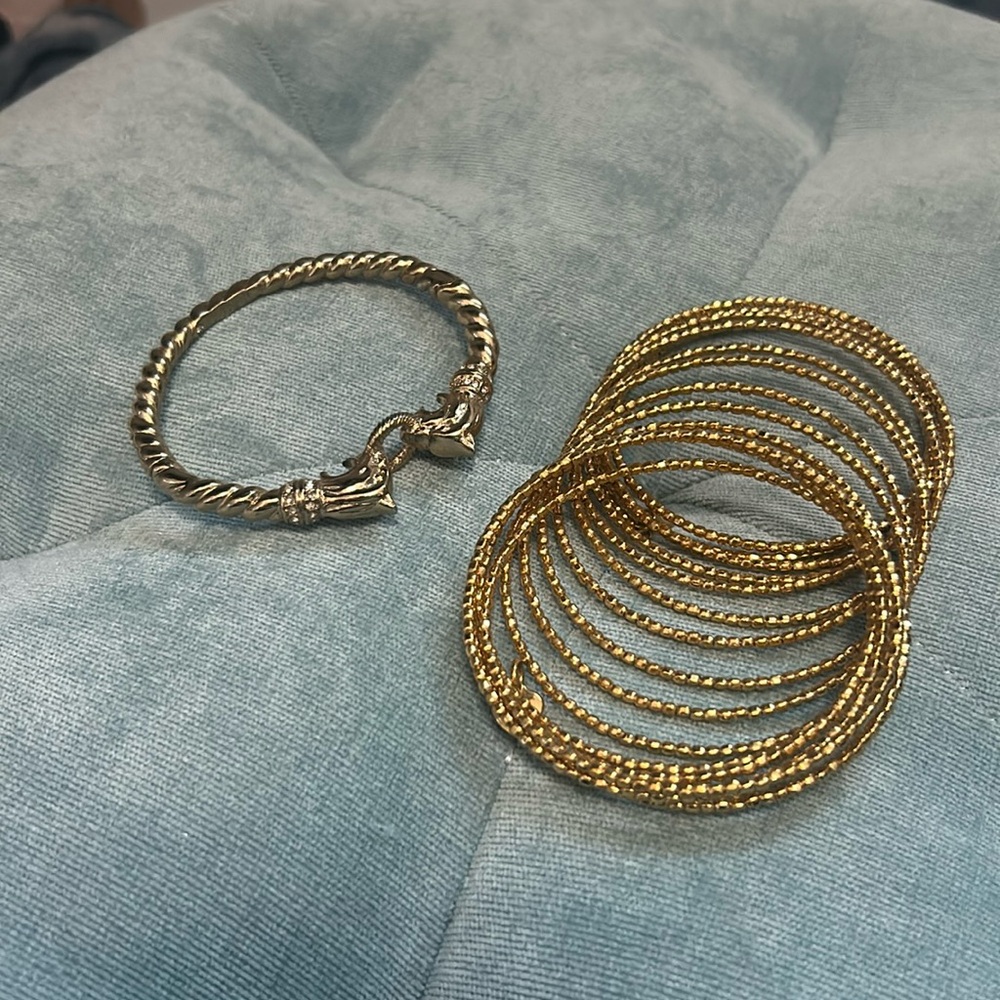 Stella & Dot gold bangle bundle